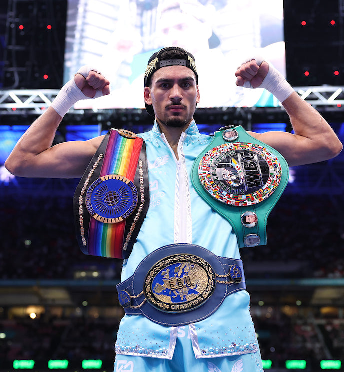 Hamzah Sheeraz, Boxing super middleweight fighter