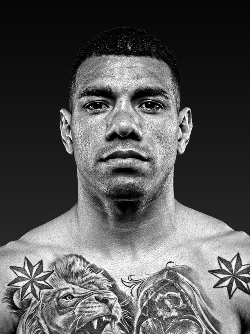 Ismael Flores, Boxing super welterweight fighter