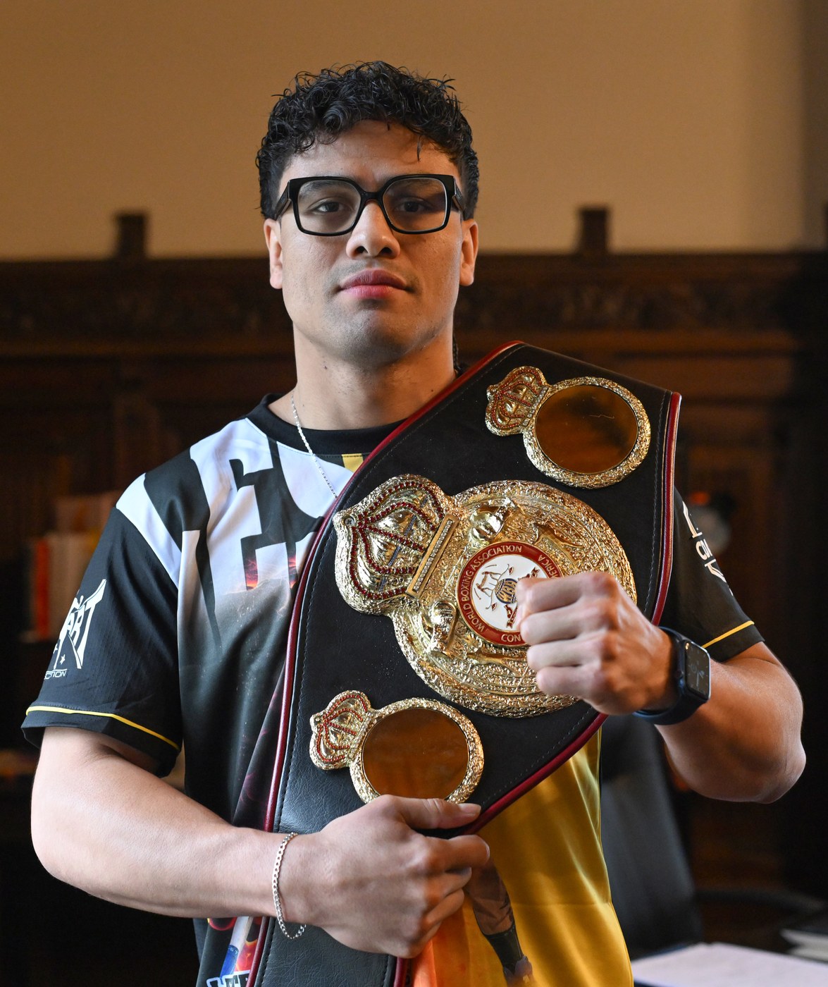 Lester Martínez, Boxing super middleweight fighter