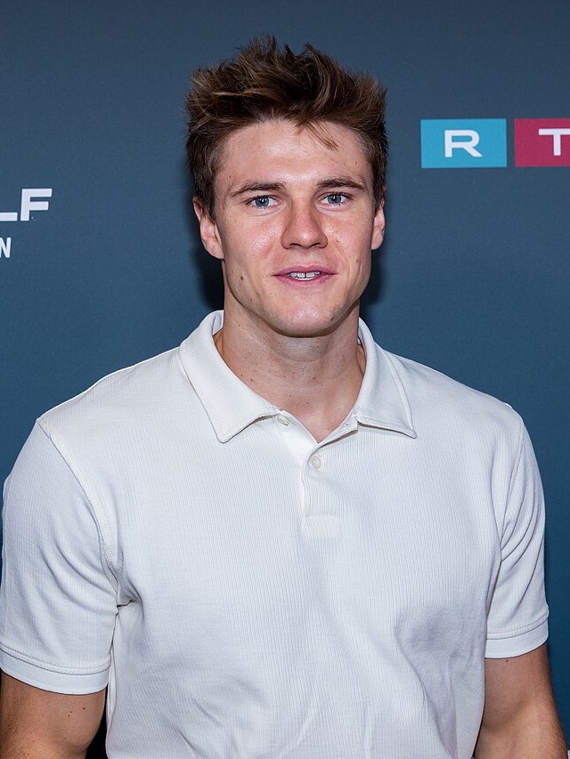 Simon Zachenhuber, Boxing super middleweight fighter