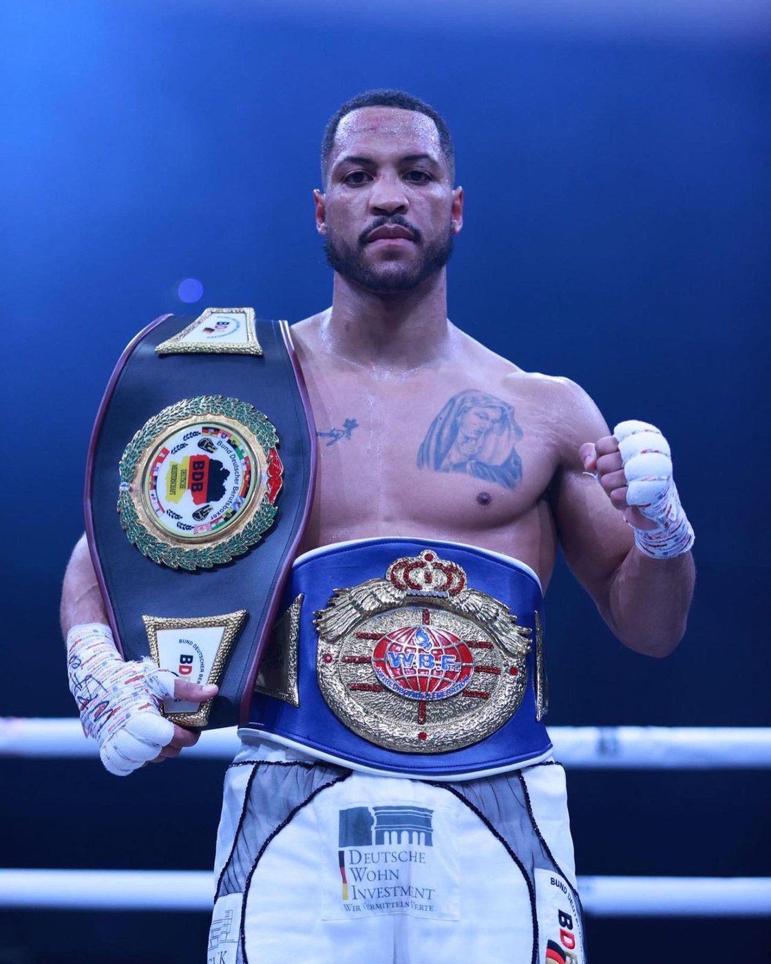 Uwel Hernandez, Boxing light heavyweight fighter